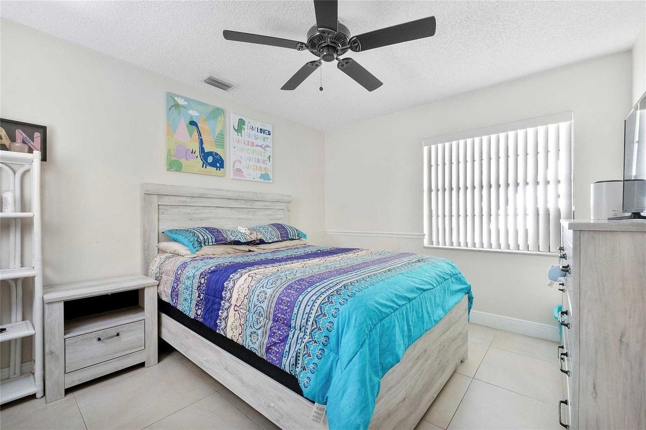 2850 Kelly Brooke Lane - Photo 3 of 19