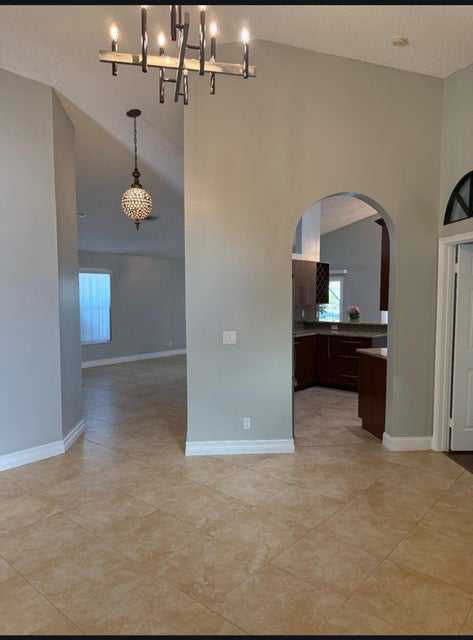 Summer Springs Dr - Photo 4 of 13