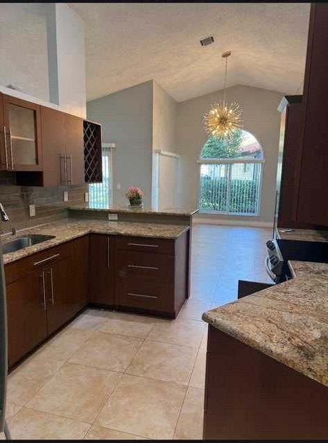 Summer Springs Dr - Photo 5 of 13