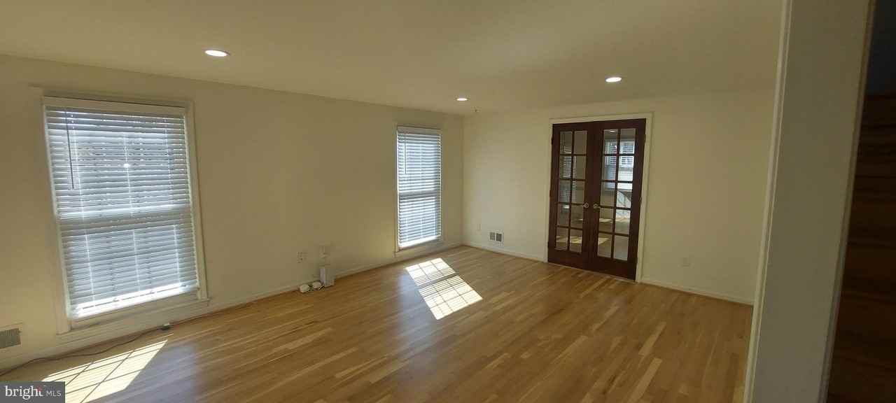 19100 Annapolis Way - Photo 2 of 46