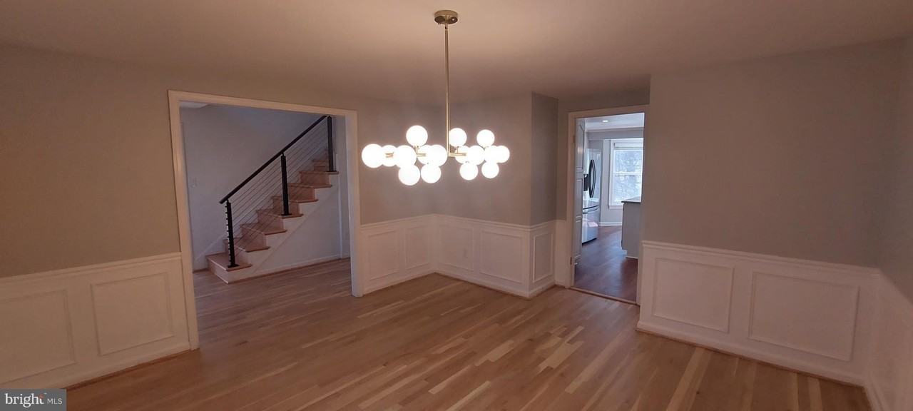 19100 Annapolis Way - Photo 6 of 46