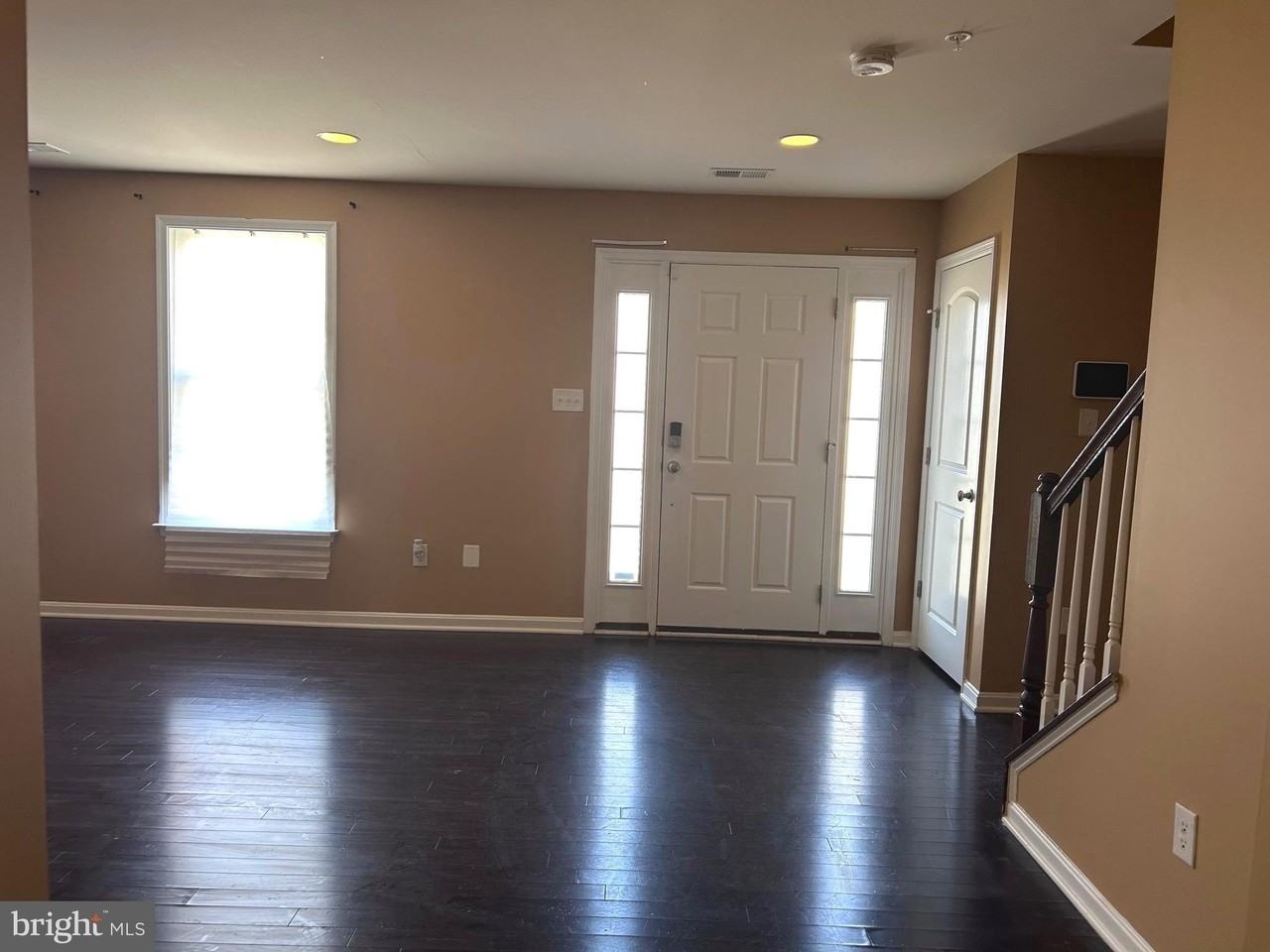 9623 Smithview Pl - Photo 4 of 42