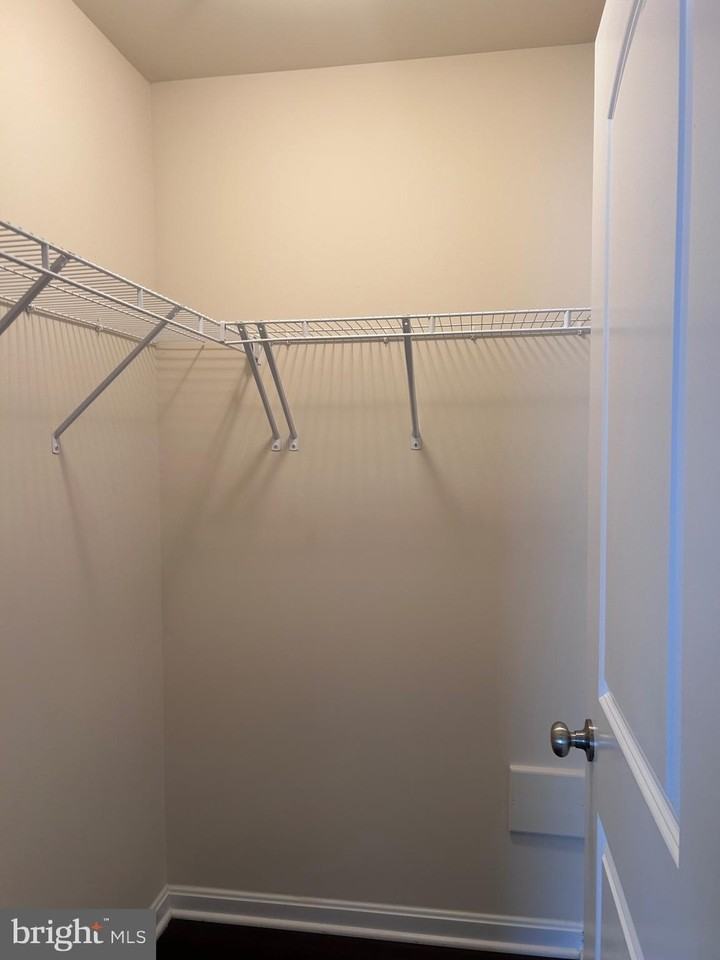 9623 Smithview Pl - Photo 6 of 42