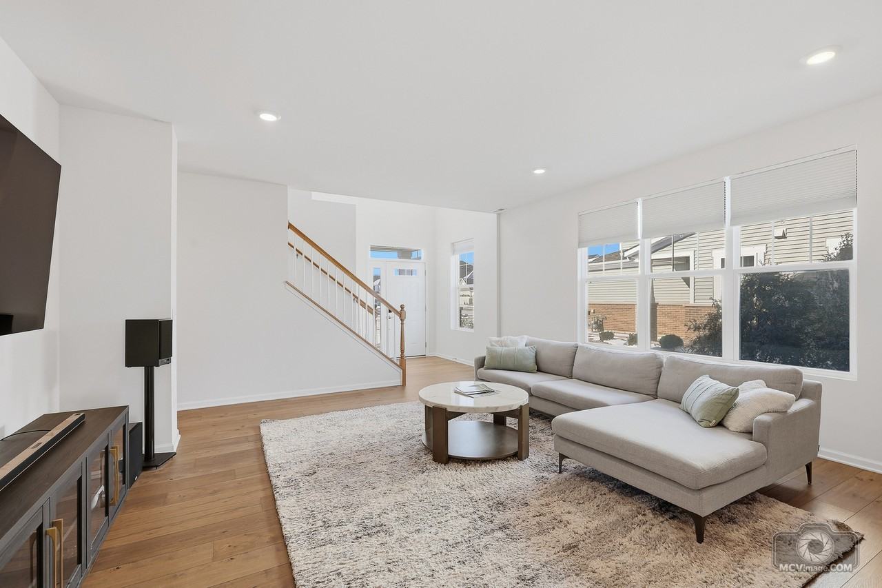 12629 S Potomac Dr - Photo 2 of 25