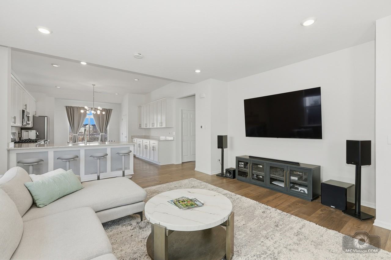 12629 S Potomac Dr - Photo 3 of 25