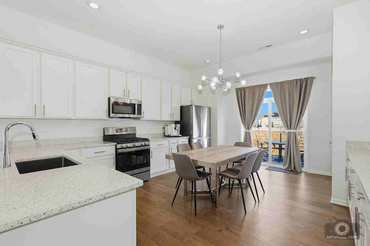 12629 S Potomac Dr - Photo 5 of 25