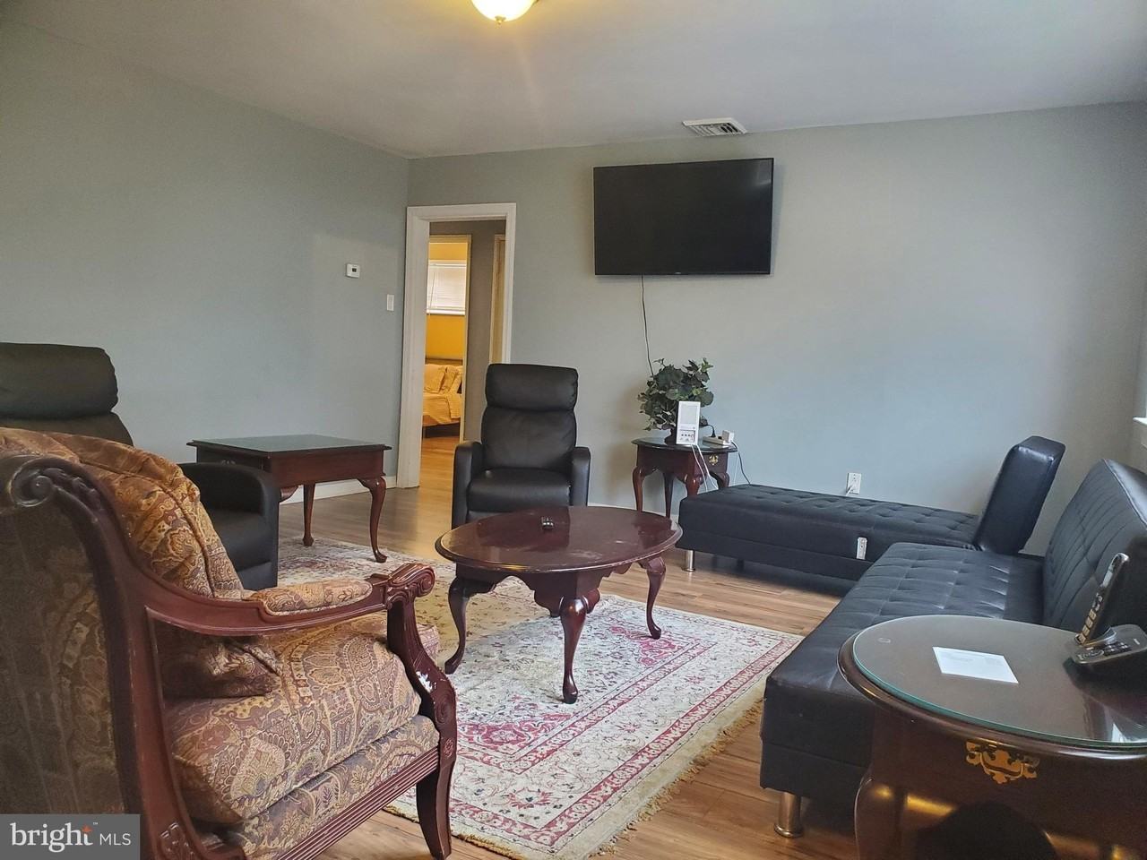 940 Winder Dr - Photo 2 of 18