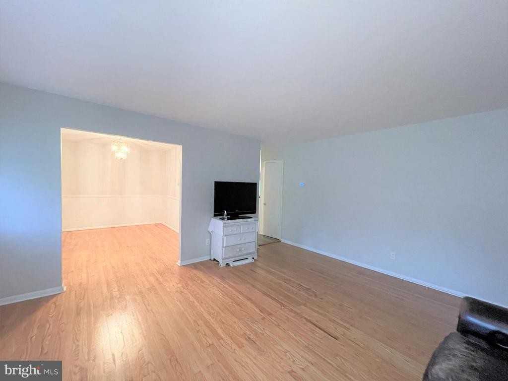 310 Fish Pond Rd - Photo 4 of 13