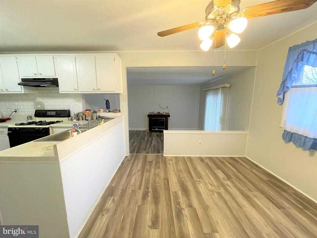 310 Fish Pond Rd - Photo 7 of 13