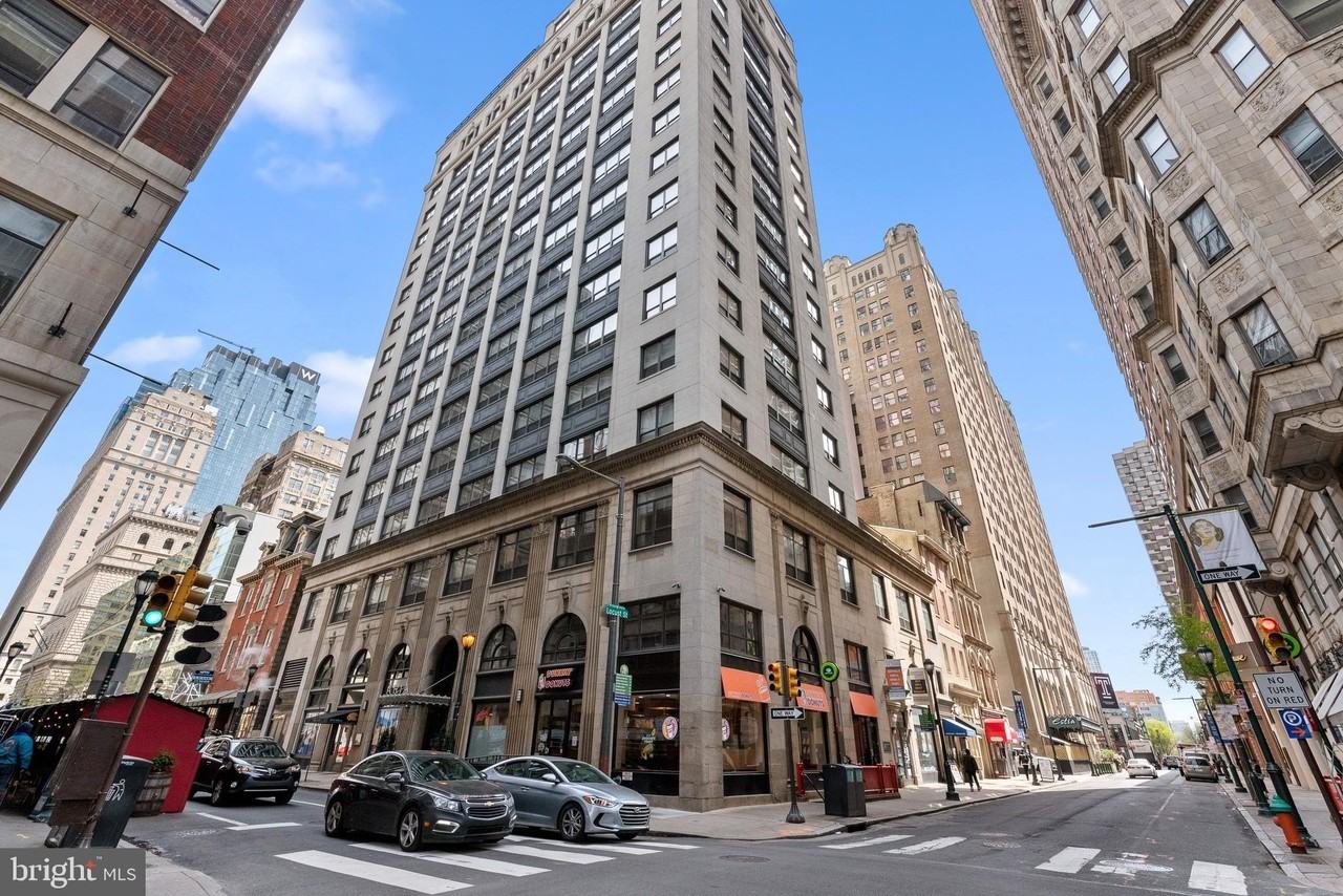 1425 Locust St Unit 9e - Photo 2 of 15