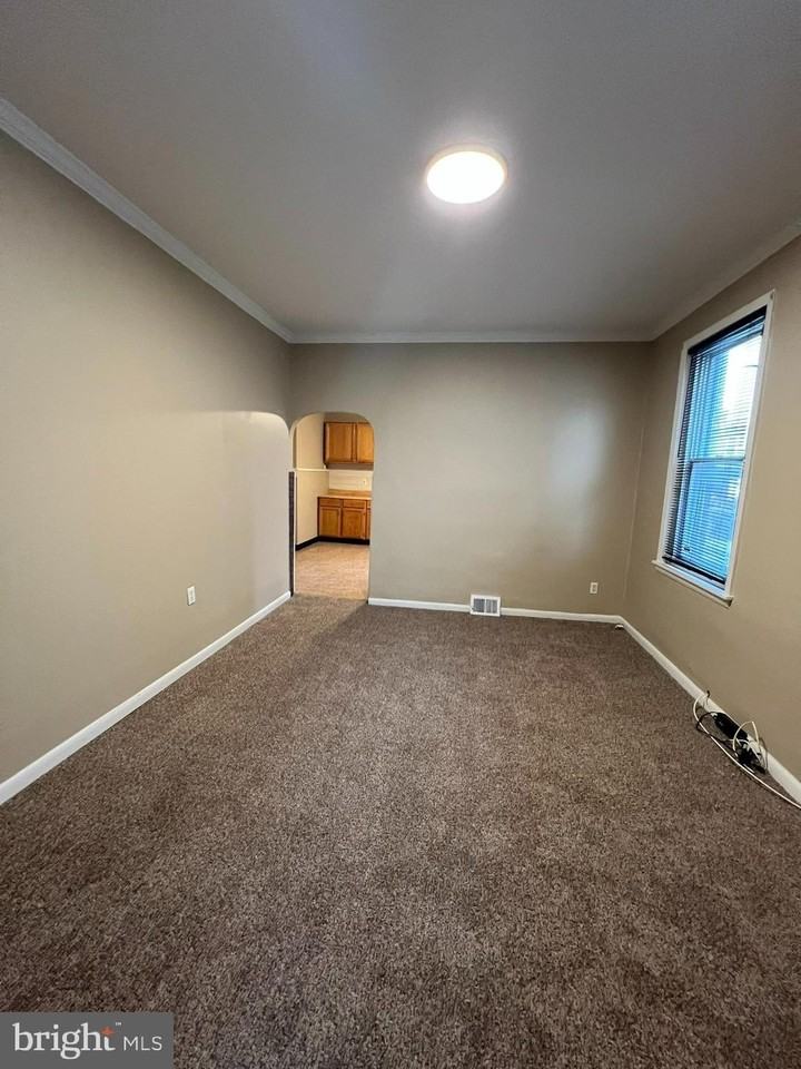 6615 Hegerman St - Photo 4 of 11