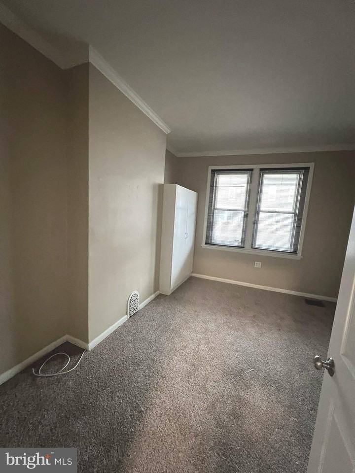 6615 Hegerman St - Photo 6 of 11