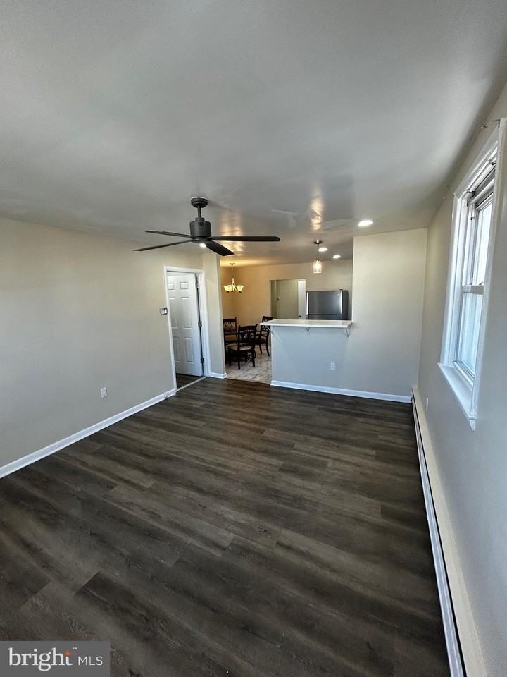 7347 Tabor Ave - Photo 5 of 22