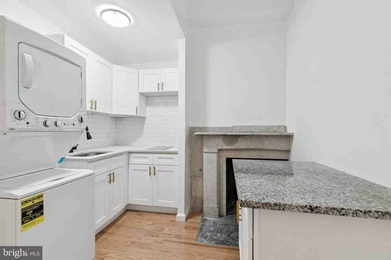 1225 Spruce St Apt 2f - Photo 5 of 30