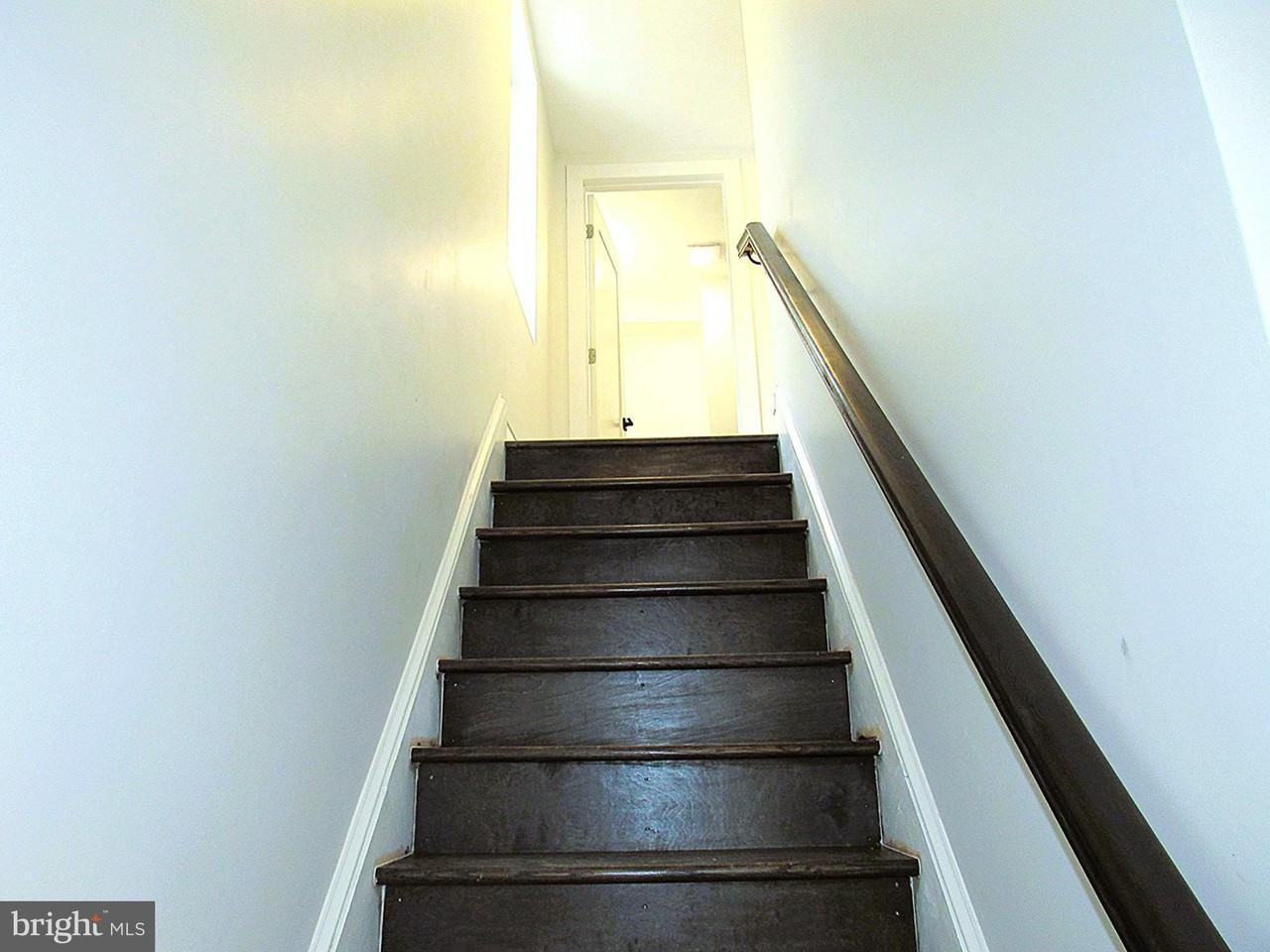 708 Oak Lane Ave - Photo 5 of 19