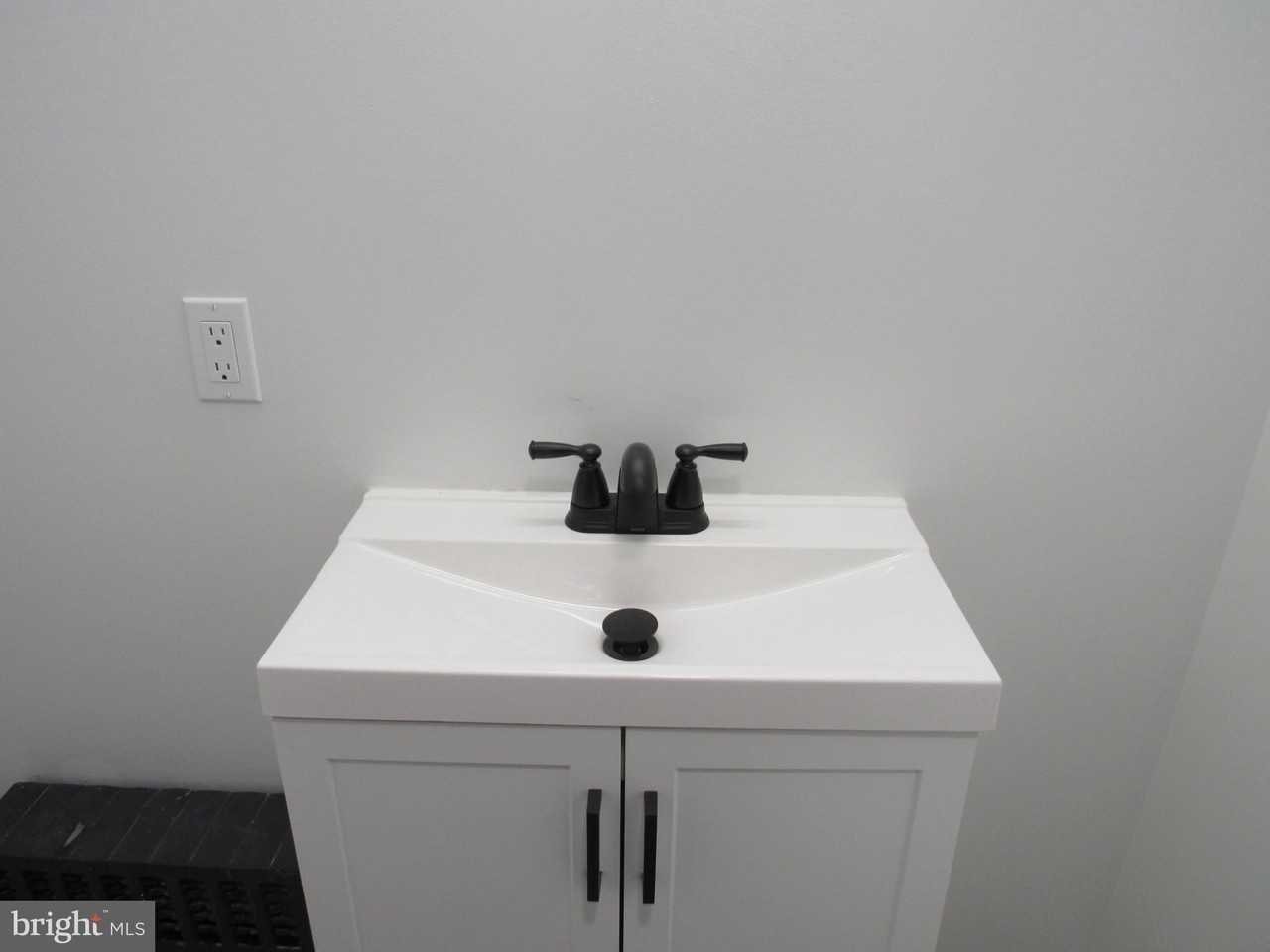 708 Oak Lane Ave - Photo 7 of 19