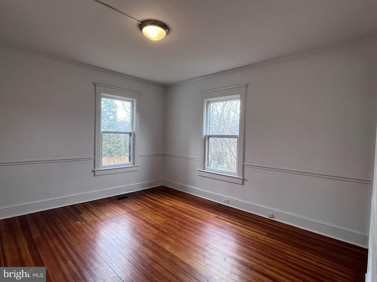 4043 20th St N - Photo 4 of 17