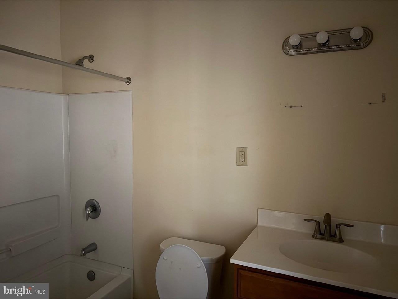 3 S Church St Apt 202 - Photo 7 of 8