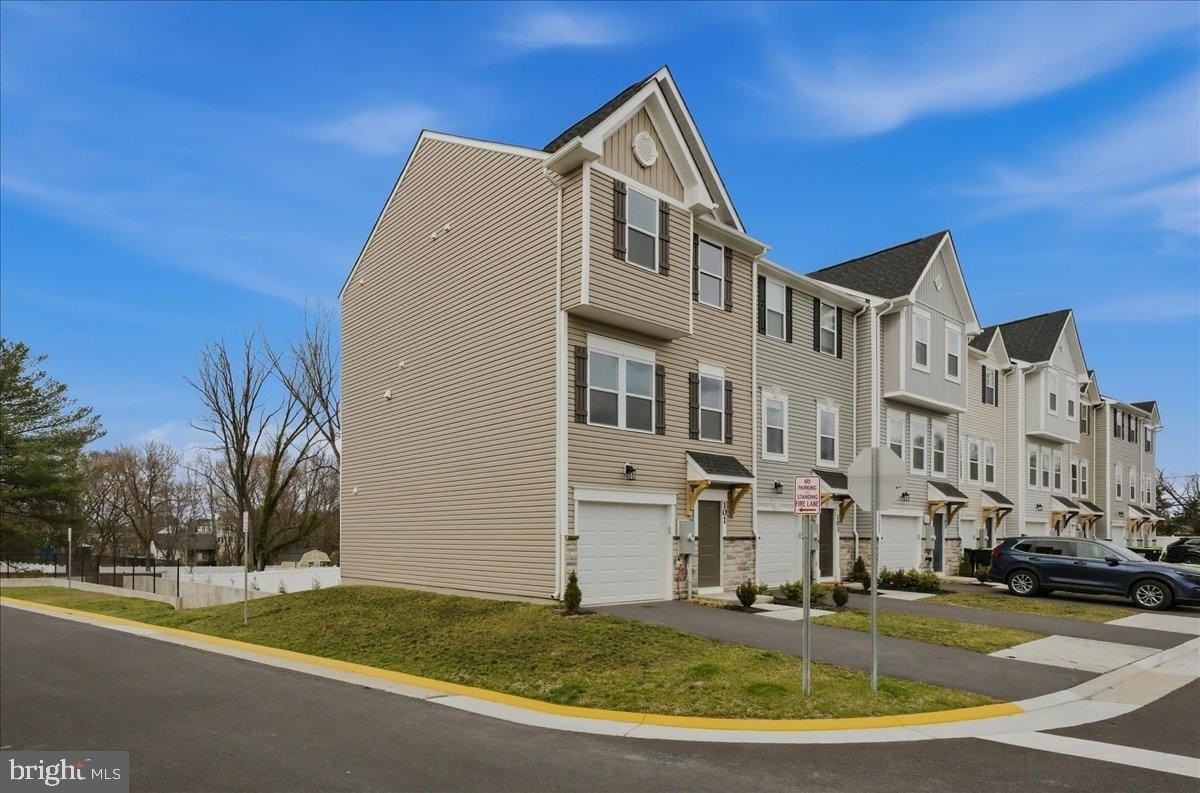 101 Marlow Ct - Photo 2 of 46