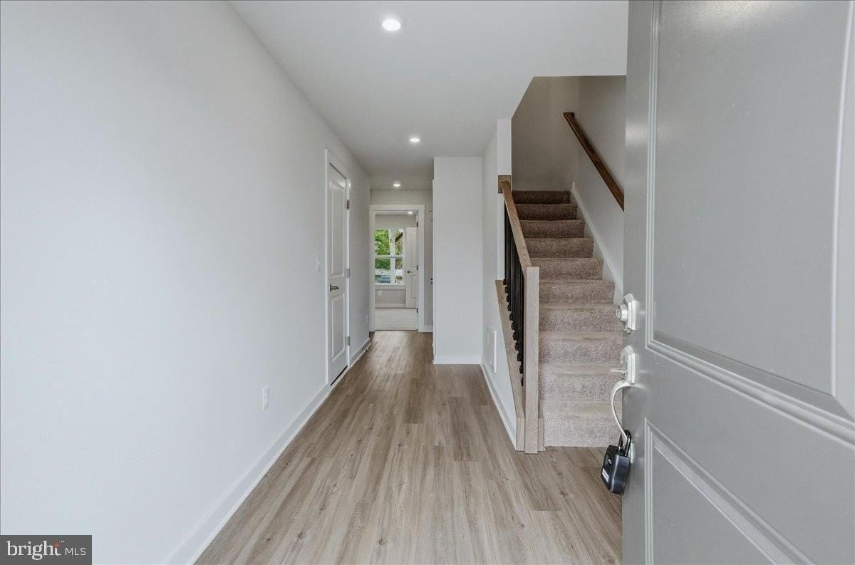 101 Marlow Ct - Photo 4 of 46