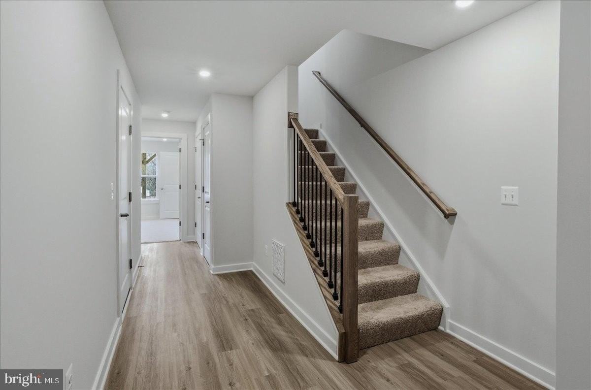 101 Marlow Ct - Photo 5 of 46