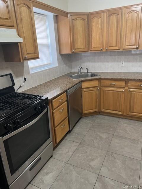 169 Tibbetts Rd - Photo 4 of 17
