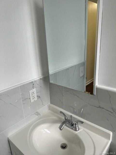 169 Tibbetts Rd - Photo 6 of 17