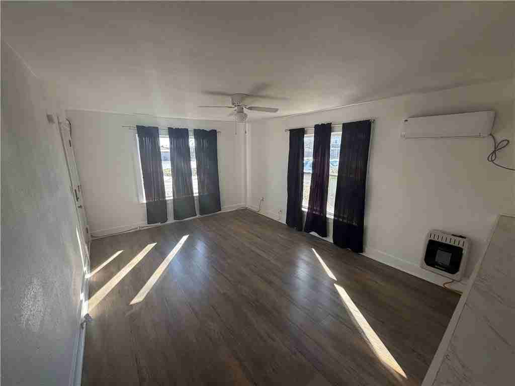 620 S 2nd St - Photo 2 of 13