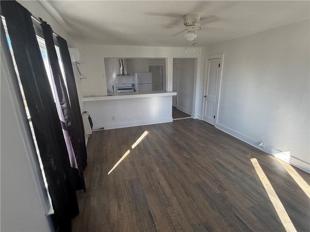 620 S 2nd St - Photo 3 of 13