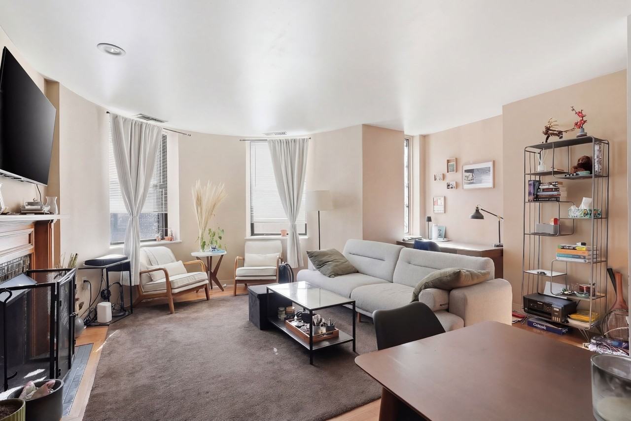 106 Gainsborough St #104 - Photo 5 of 25