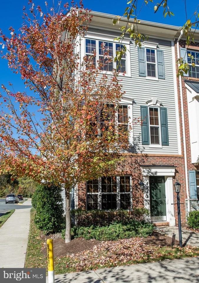 4442 Potomac Highlands Cir