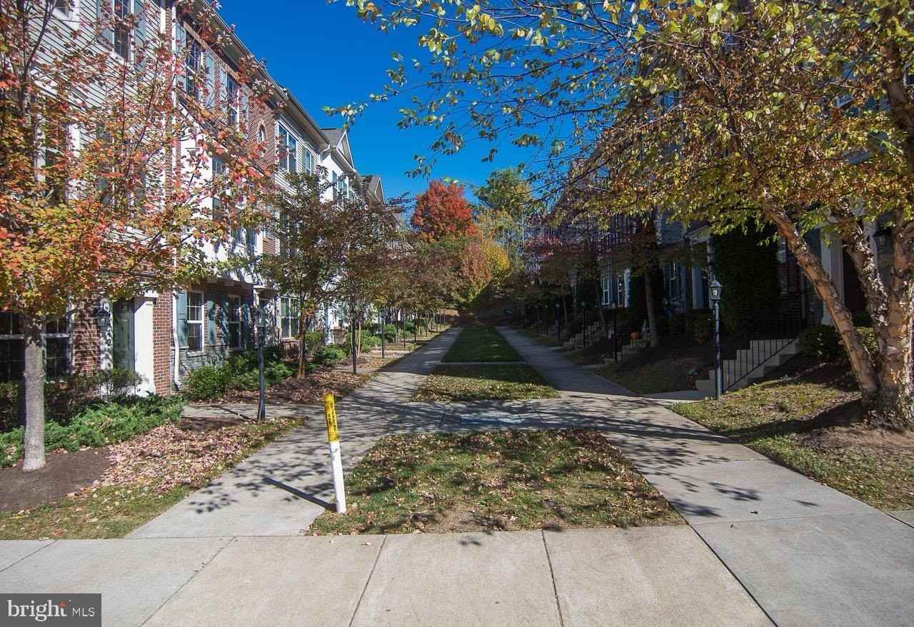 4442 Potomac Highlands Cir - Photo 3 of 41