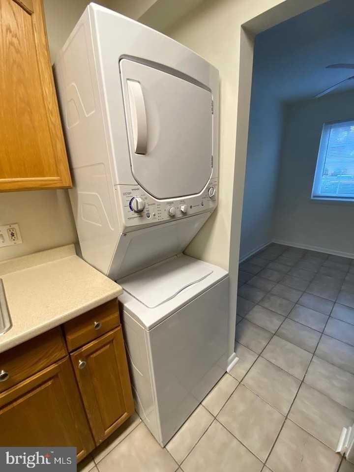 1531 Colonial Dr Apt 104 - Photo 4 of 15