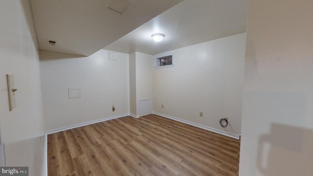 110 Rolling Hill Ct - Photo 3 of 18