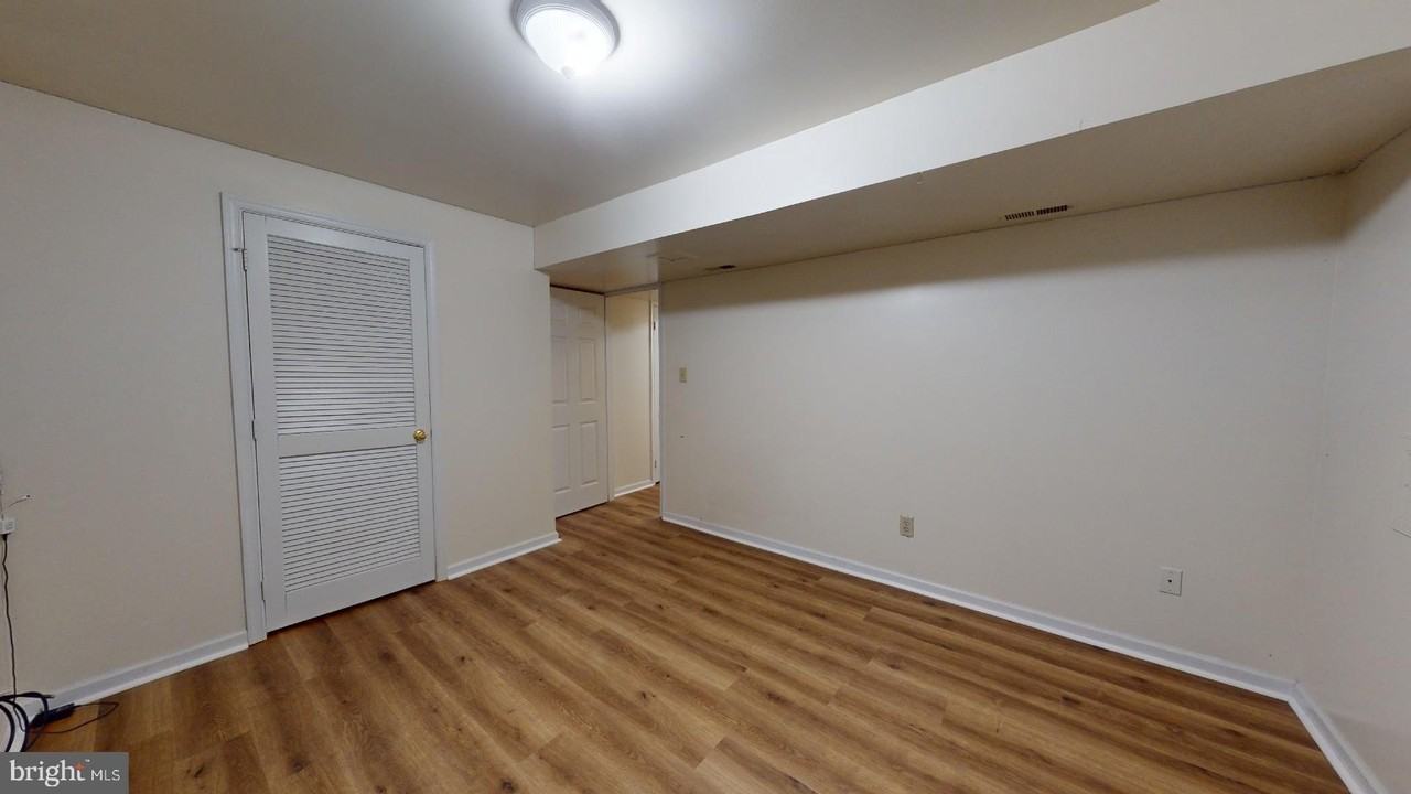 110 Rolling Hill Ct - Photo 4 of 18