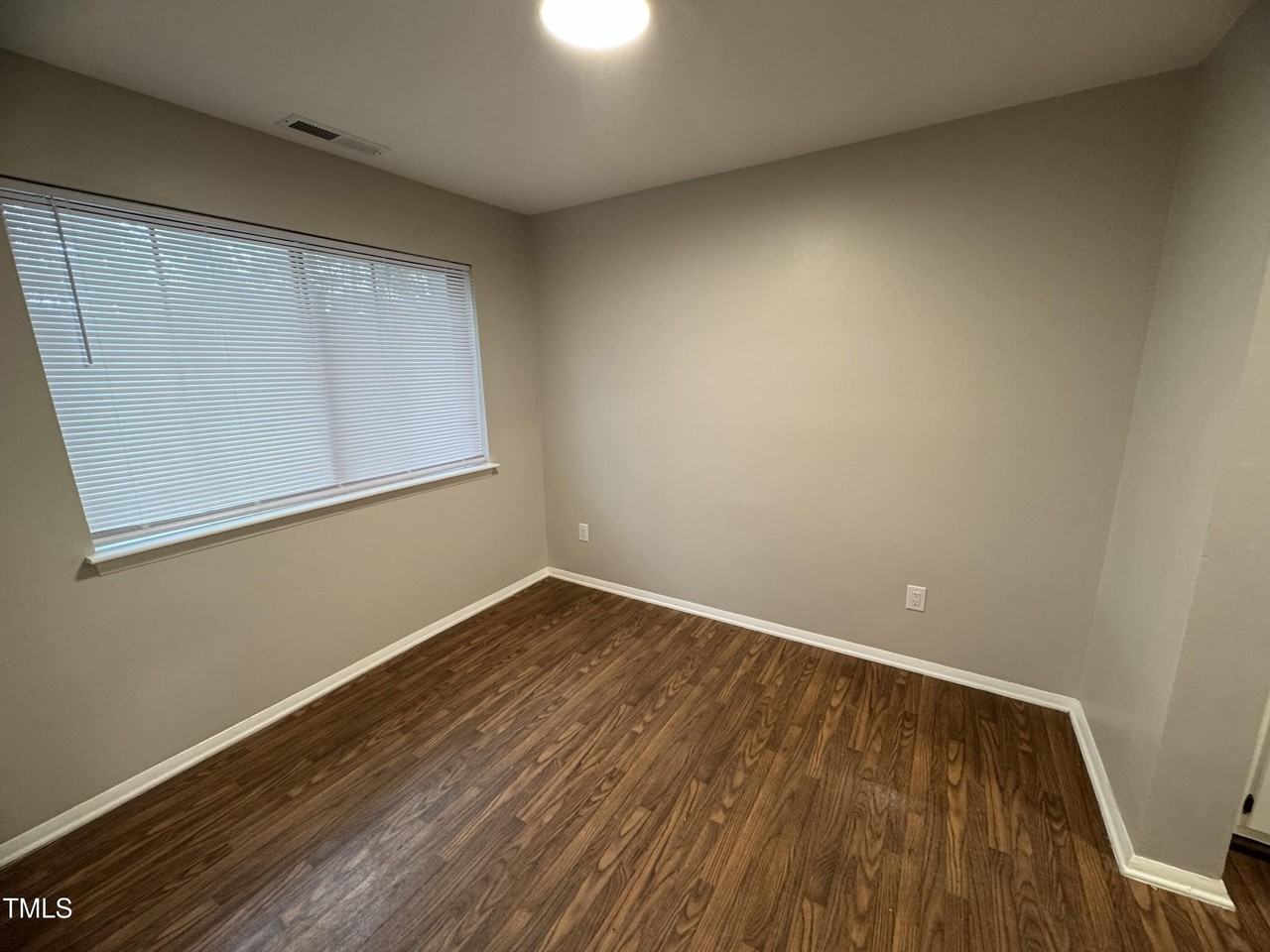 1222 Teakwood Pl - Photo 3 of 15