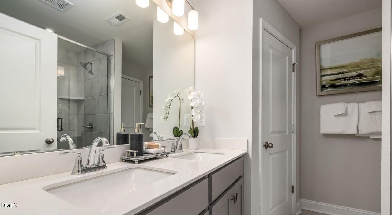 556 Hatters Mill Road unit: Porter - Photo 5 of 12