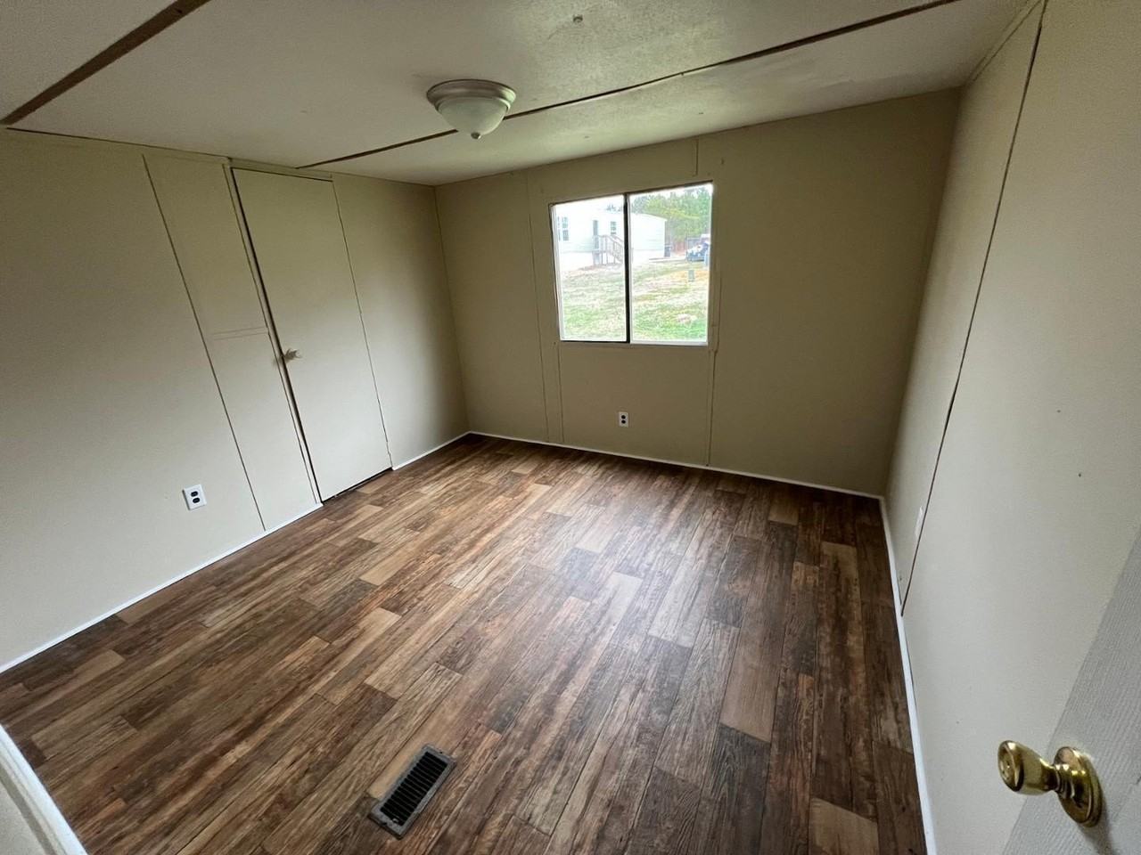 168 Pine Forest Loop - Photo 4 of 10