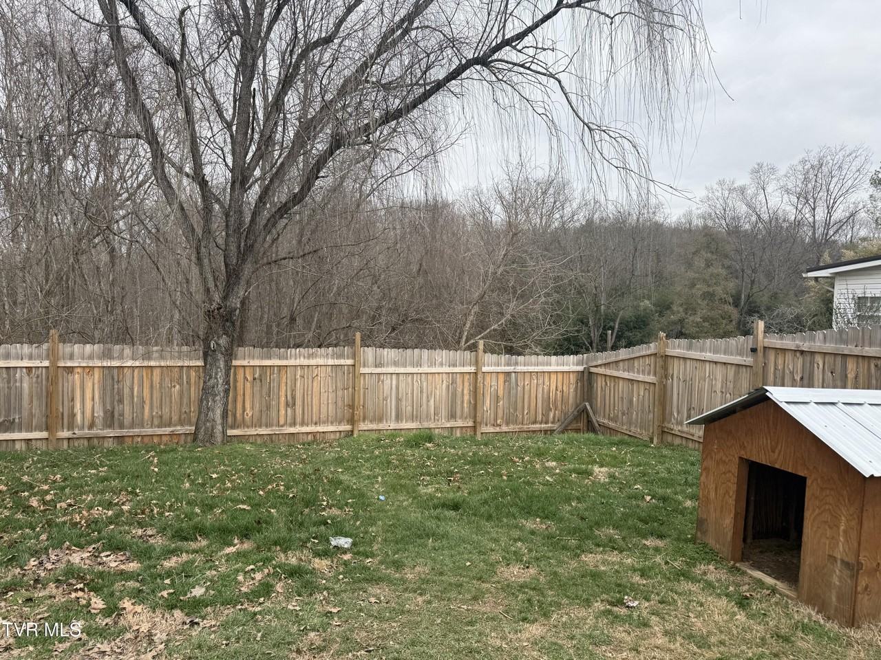 3044 Lowrance Dr - Photo 4 of 25