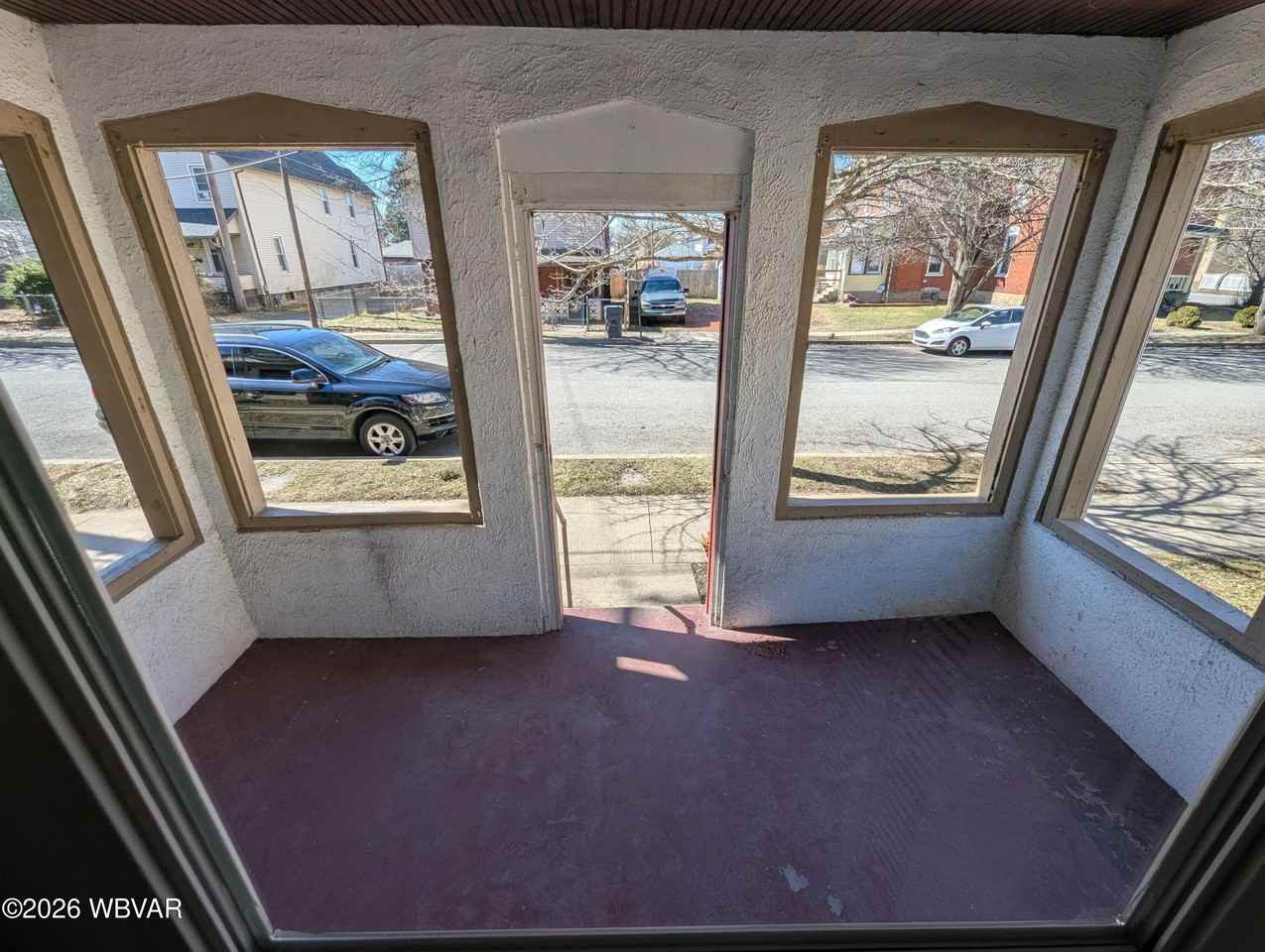 654 2nd Ave - Photo 3 of 13