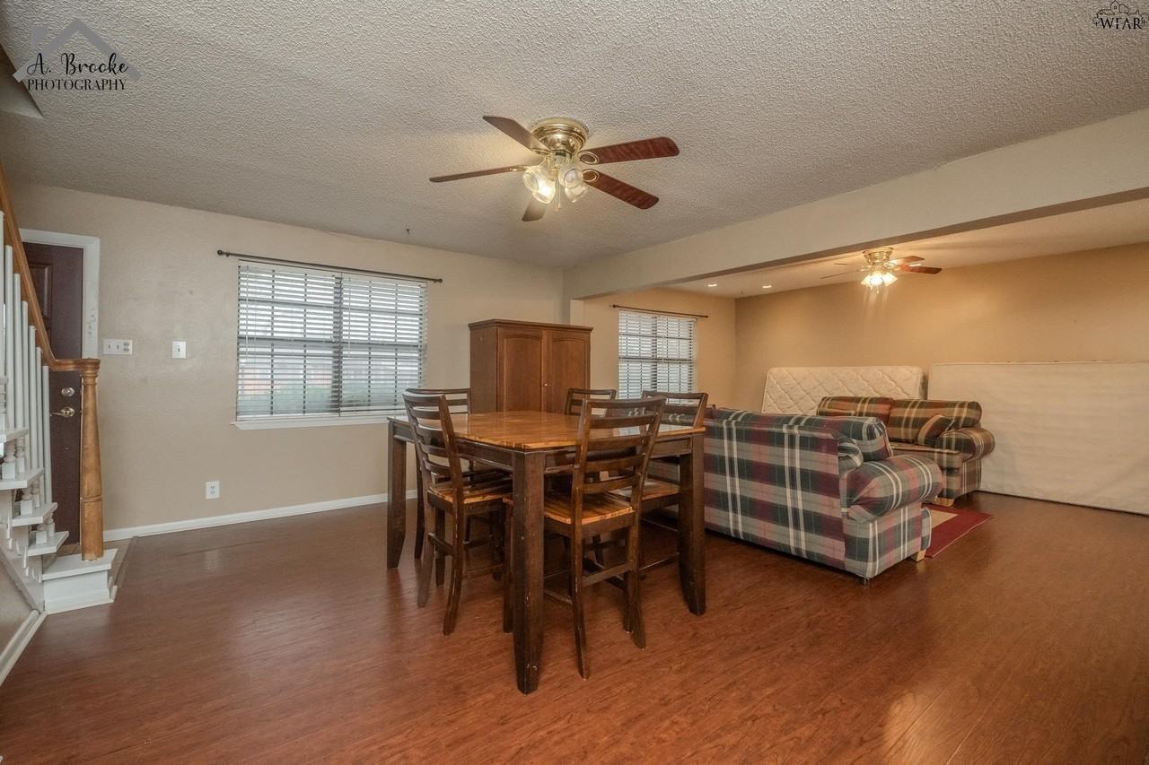 5222 Jamaica Dr - Photo 6 of 35