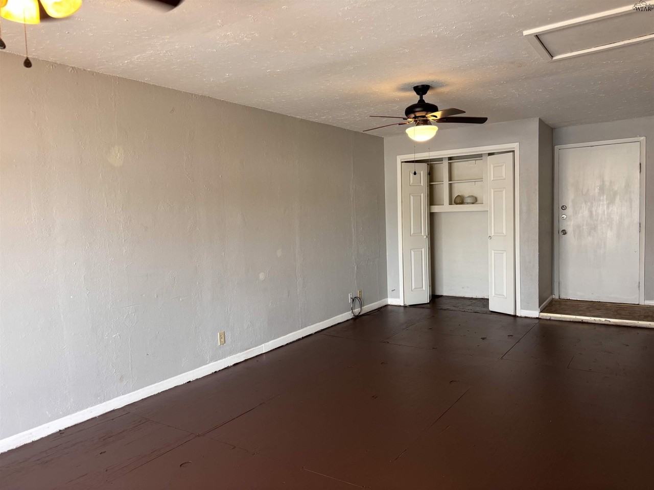 1407 Harris Ln - Photo 5 of 13