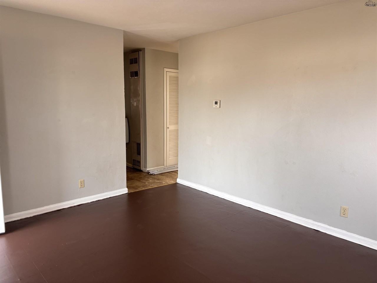 1407 Harris Ln - Photo 6 of 13