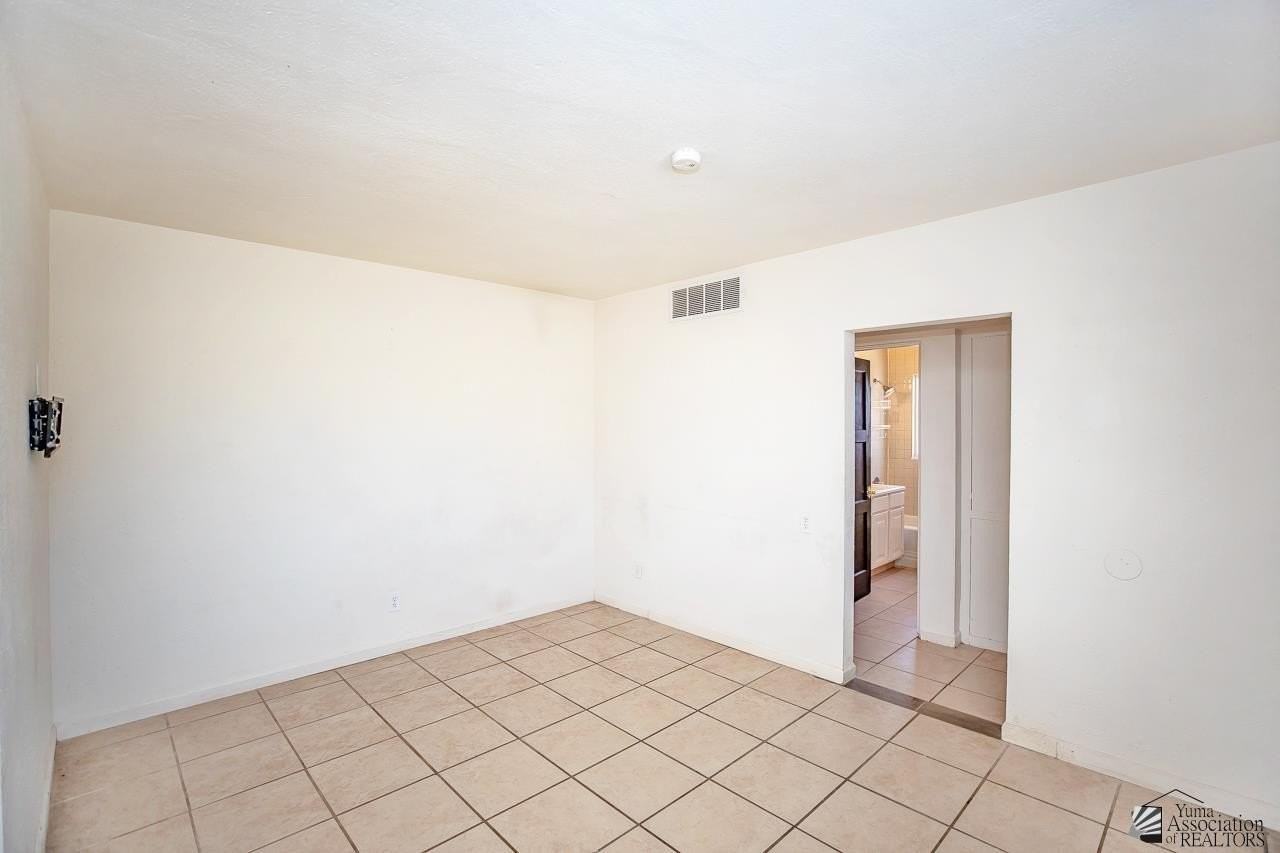 1716 S 8th Ave - Photo 5 of 24