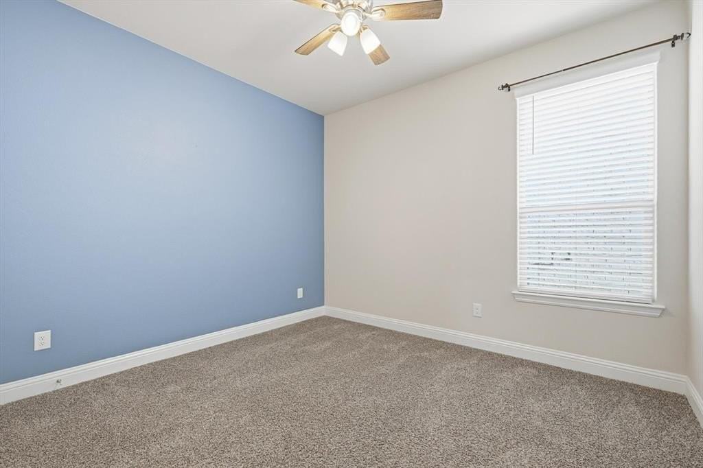 2244 Knightsgate Rd - Photo 7 of 34