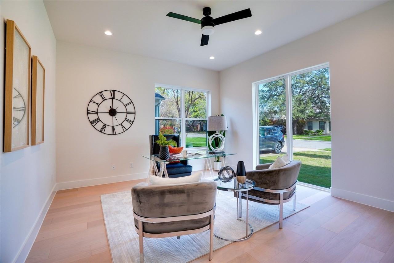 3611 S Versailles Ave - Photo 5 of 28