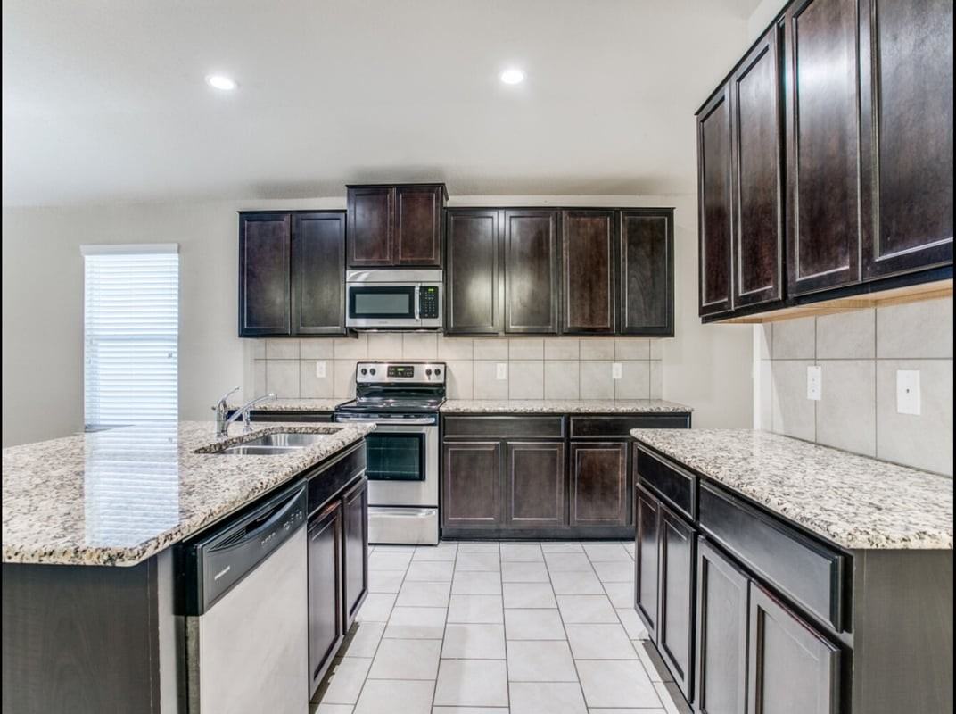 5610 Medina Farm - Photo 7 of 13