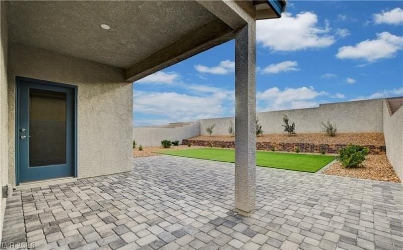 10293 Sequoia Falls Pl - Photo 6 of 37