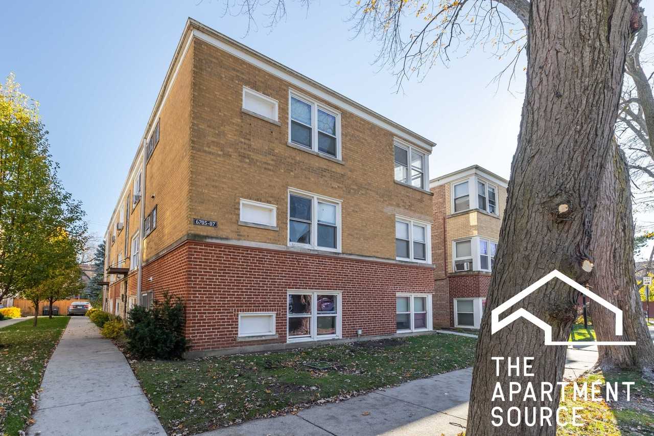 6731 N California Ave #2S - Photo 4 of 4