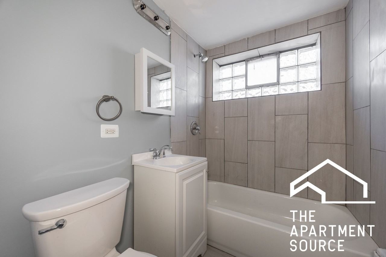 6725 N California Ave #GN - Photo 5 of 12